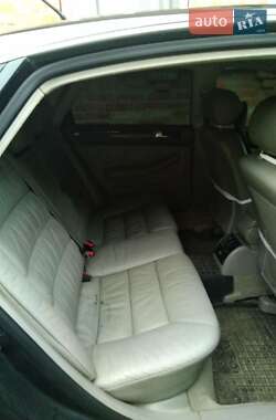 Седан Audi A6 2003 в 
