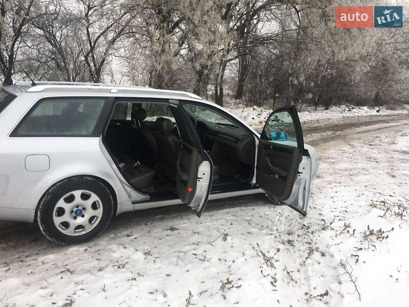 Универсал Audi A6 2001 в Раздельной