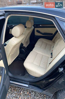 Седан Audi A6 2000 в 
