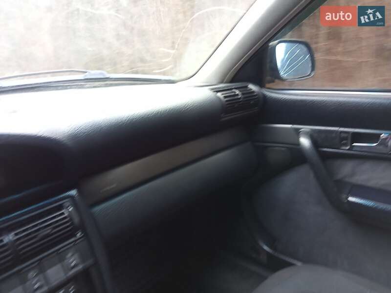 Седан Audi A6 1996 в 