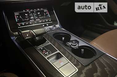 Седан Audi A6 2019 в 