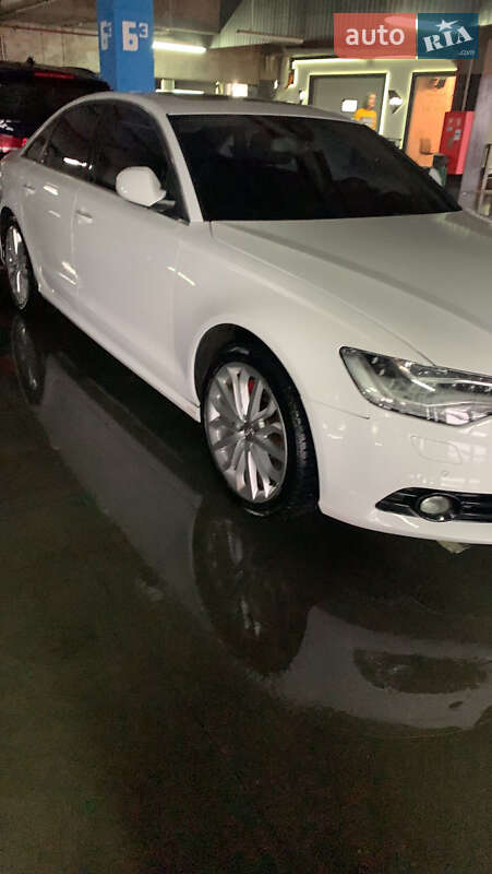 Седан Audi A6 2013 в Львові