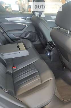 Седан Audi A6 2020 в 
