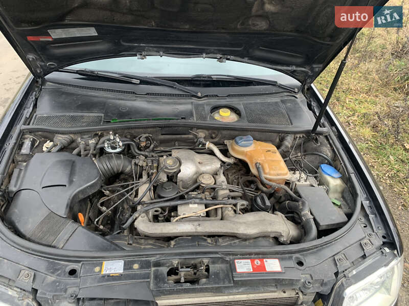 Универсал Audi A6 2001 в Калуше