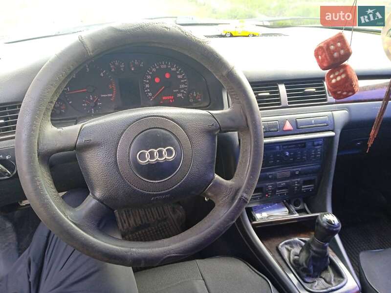 Седан Audi A6 1997 в Раздельной
