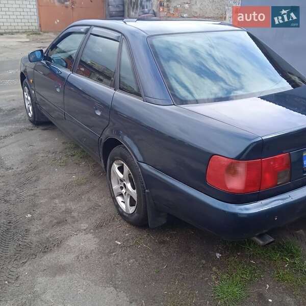 Седан Audi A6 1996 в Шепетовке