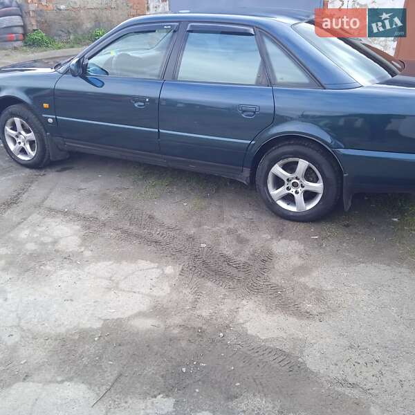 Седан Audi A6 1996 в Шепетовке