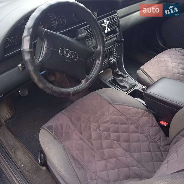 Седан Audi A6 1996 в Шепетовке