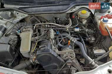 Седан Audi A6 1995 в 