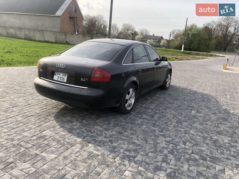 Седан Audi A6 2001 в Корце
