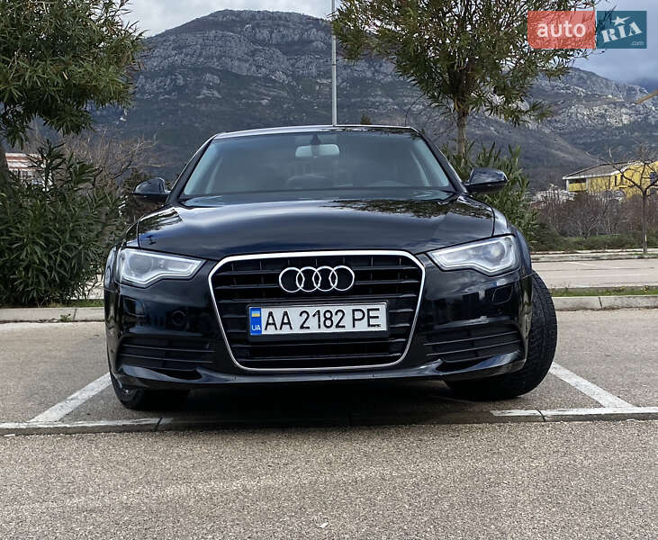 Седан Audi A6 2012 в 