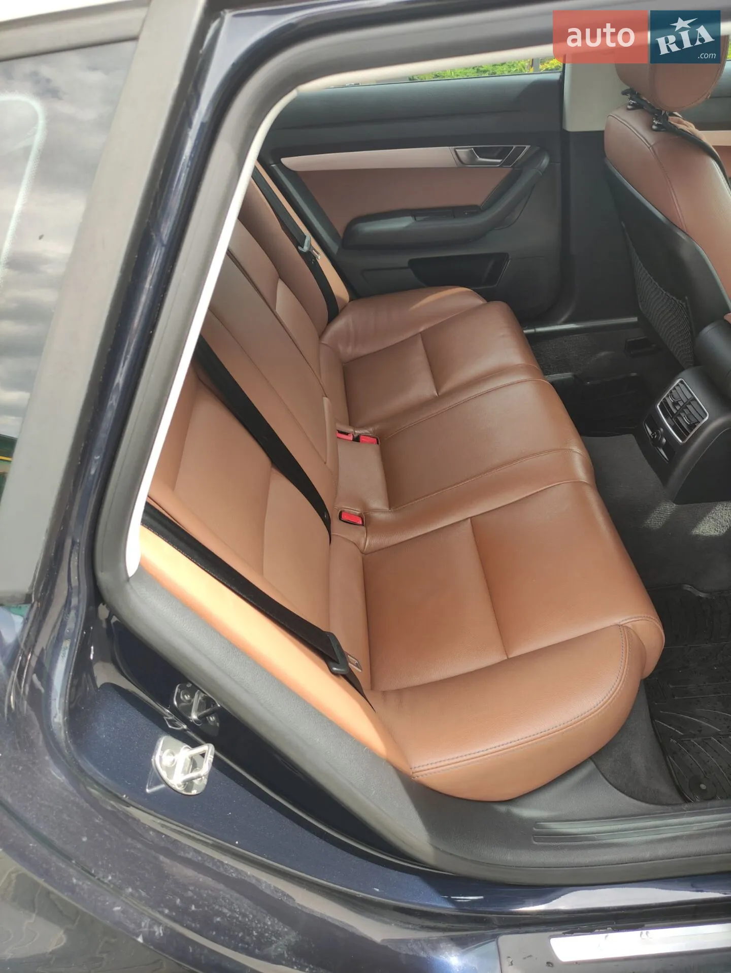 2010 Audi A6 - мініатюра 9
