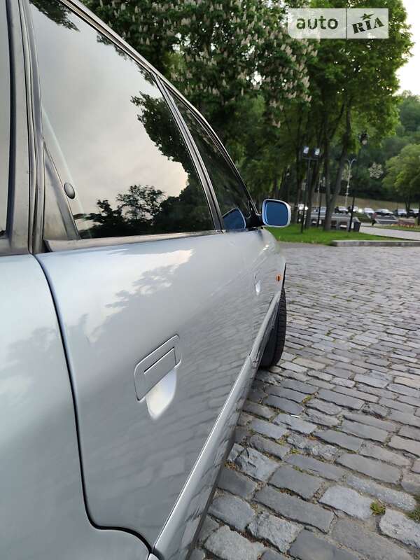 Седан Audi A6 1996 в Киеве