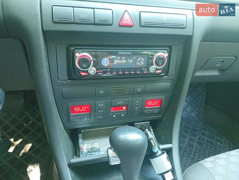 Седан Audi A6 2003 в Киеве