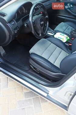 Универсал Audi A6 2004 в 
