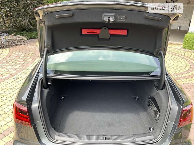 Седан Audi A6 2015 в Луцке