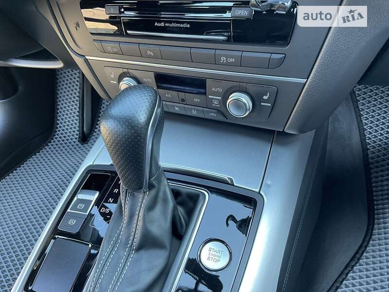 Седан Audi A6 2015 в Луцке