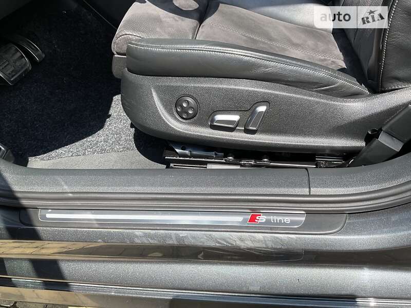 Седан Audi A6 2015 в Луцке