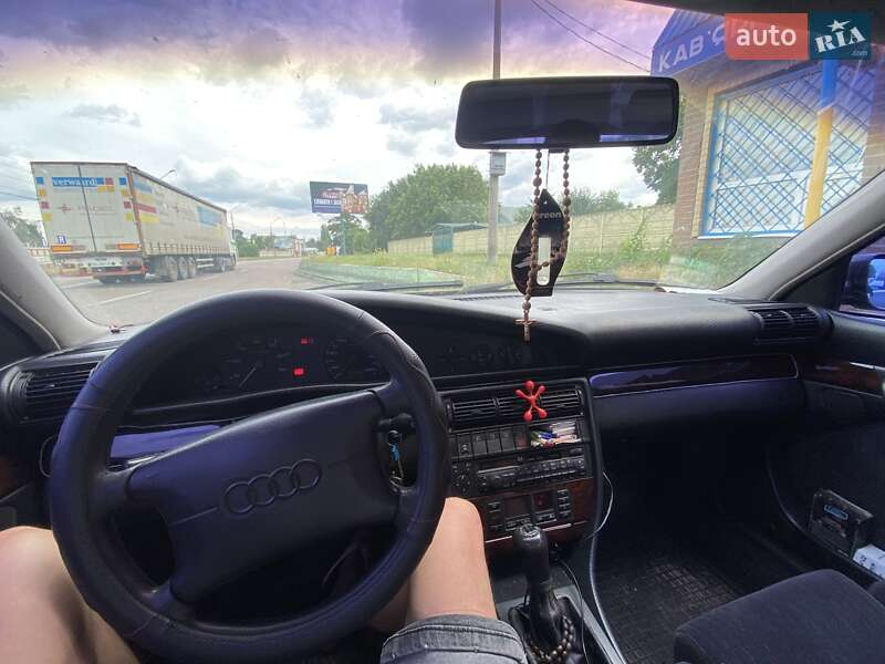 Седан Audi A6 1995 в Кременчуге