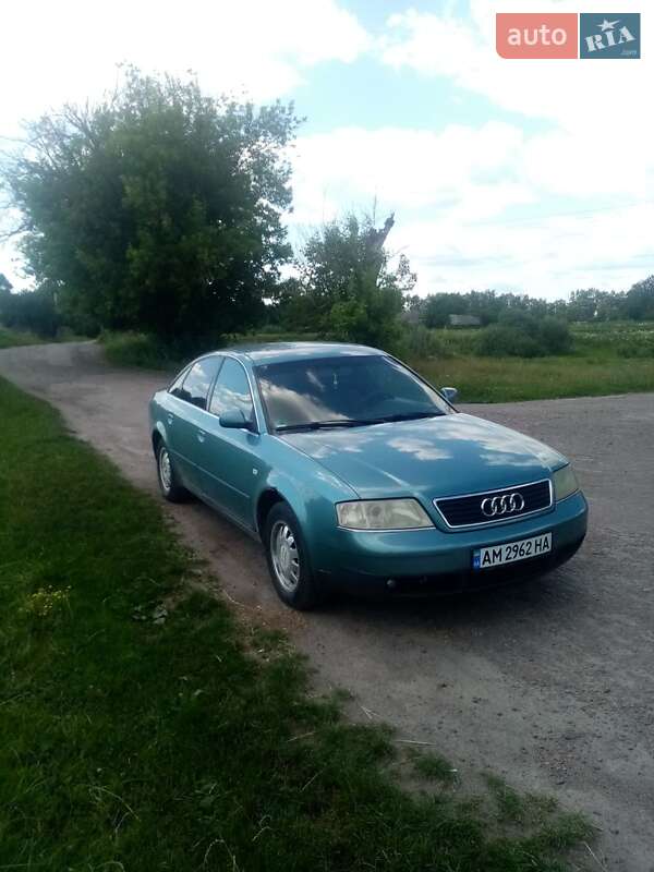 Седан Audi A6 1999 в Чуднове