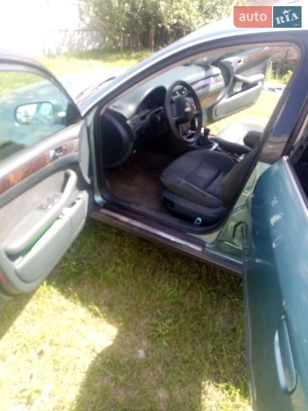 Седан Audi A6 1999 в Чуднове