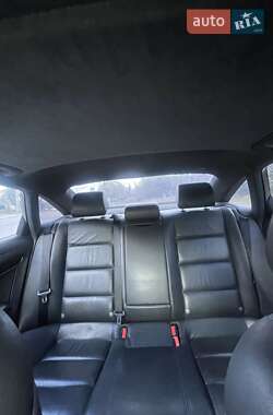 Седан Audi A6 2004 в 
