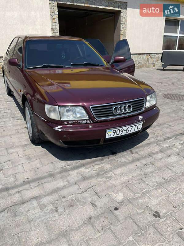 Седан Audi A6 1996 в Рава-Русской