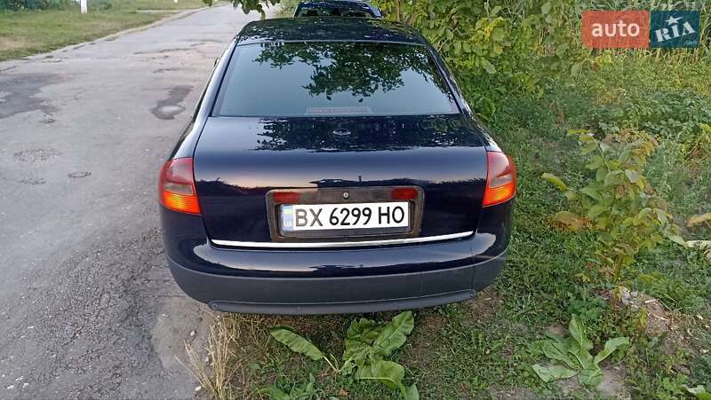 Седан Audi A6 2001 в Городке
