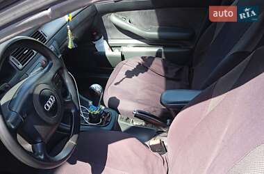 Седан Audi A6 2000 в 
