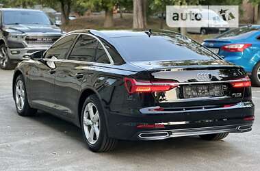 Седан Audi A6 2022 в 