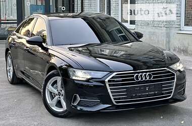 Седан Audi A6 2022 в 