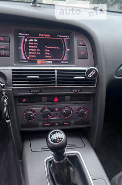 Седан Audi A6 2004 в 