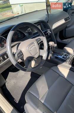 Седан Audi A6 2004 в 