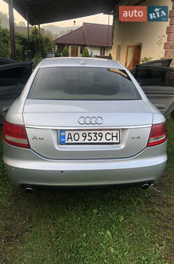 Седан Audi A6 2004 в 