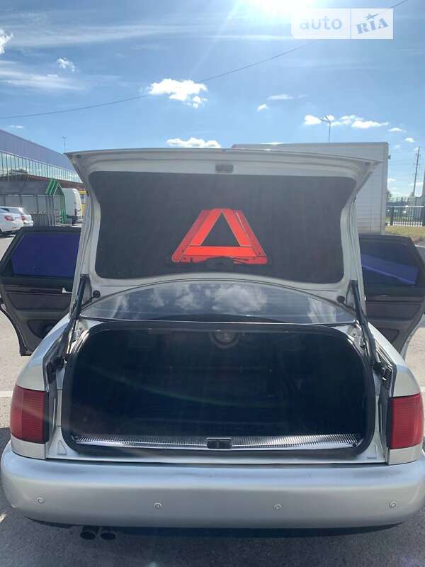 Седан Audi A6 1995 в Полтаве