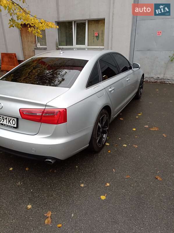 Седан Audi A6 2014 в Киеве
