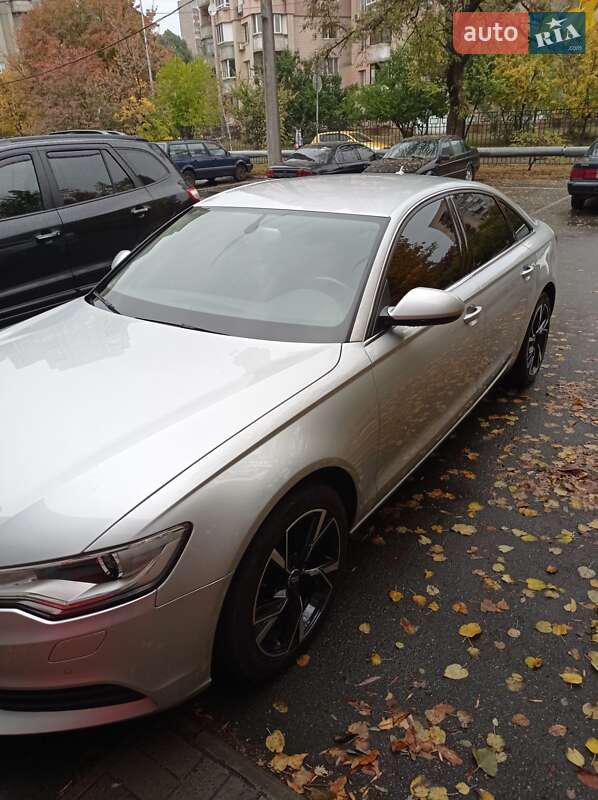 Седан Audi A6 2014 в Киеве