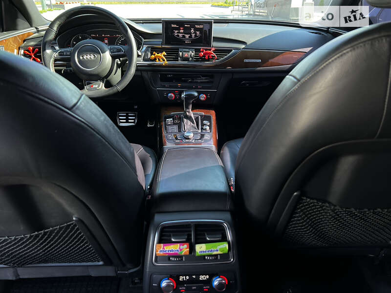 Седан Audi A6 2011 в Хусте