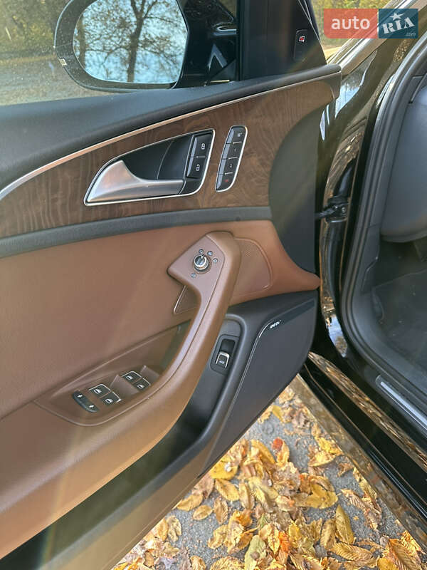 Седан Audi A6 2015 в Киеве