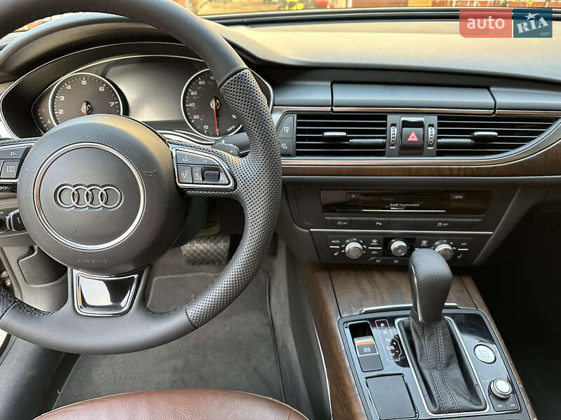Седан Audi A6 2015 в Киеве