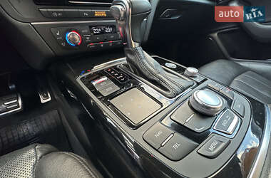 Седан Audi A6 2013 в 