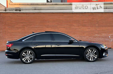 Седан Audi A6 2022 в 