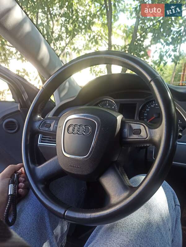 Универсал Audi A6 2005 в Мене