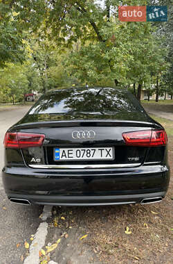 Седан Audi A6 2015 в 