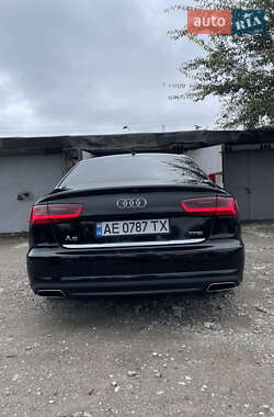 Седан Audi A6 2015 в 