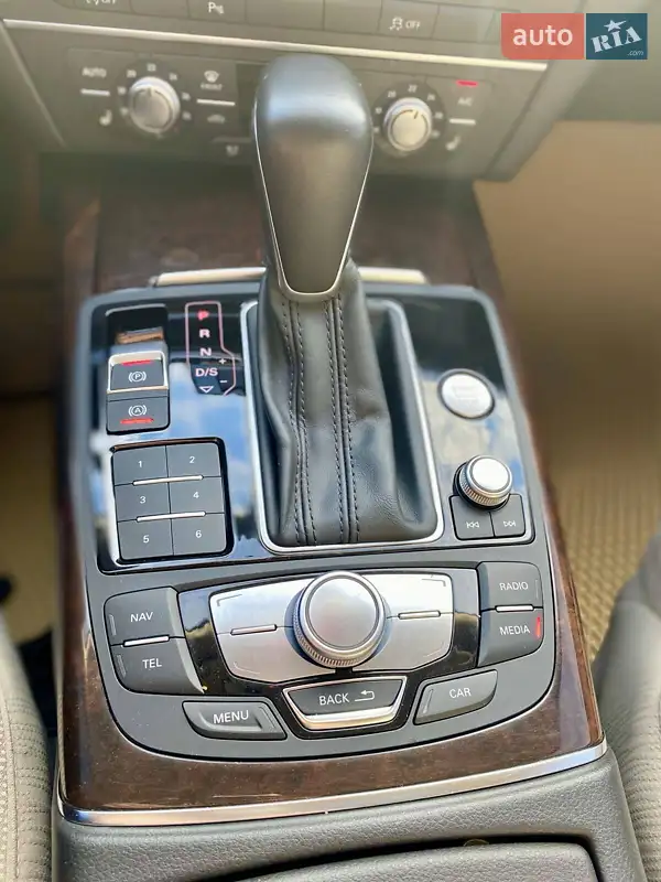Седан Audi A6 2015 в 