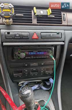 Универсал Audi A6 1998 в 