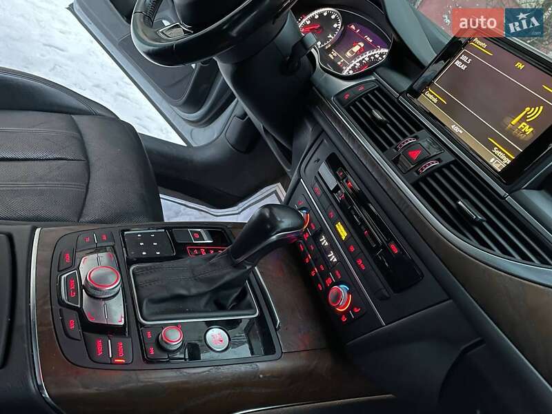 Седан Audi A6 2015 в Киеве