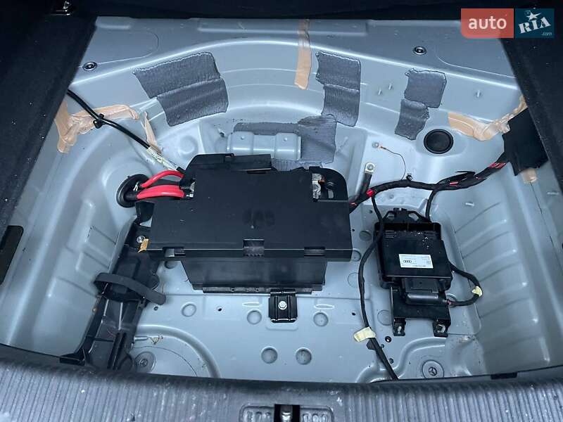 Седан Audi A6 2015 в Киеве