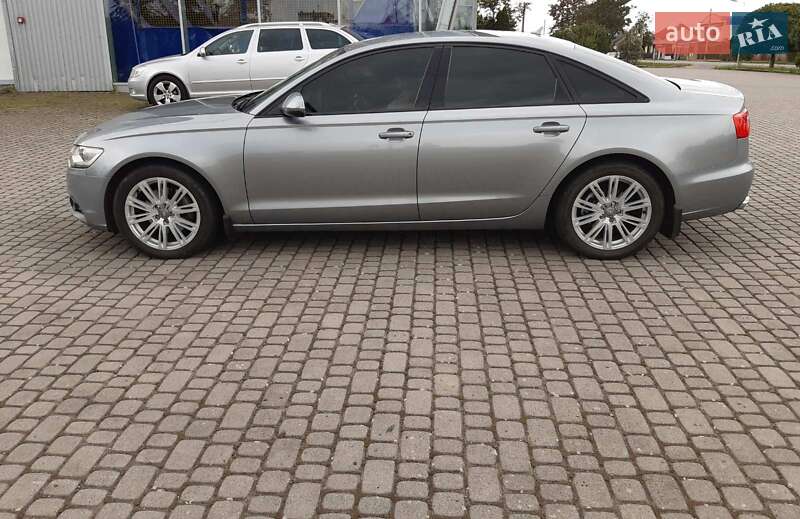 Седан Audi A6 2014 в Ужгороде